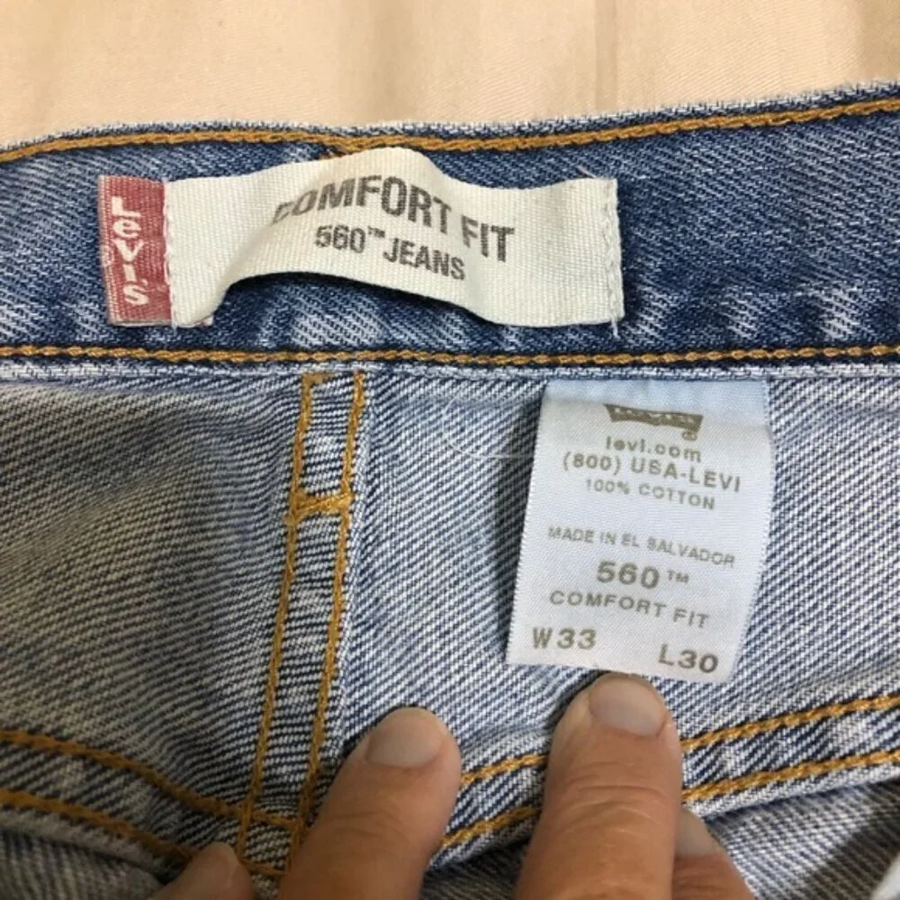 Vintage Levi’s 560 comfort fit Classic Blue Men's 33x30 Jeans